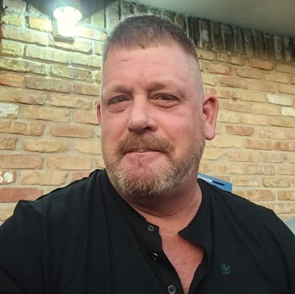 Meet your Posher, Bobby - Picture 1 of 1